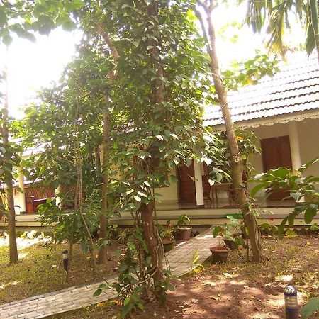 Green Court Cottage Thekkady Exteriér fotografie